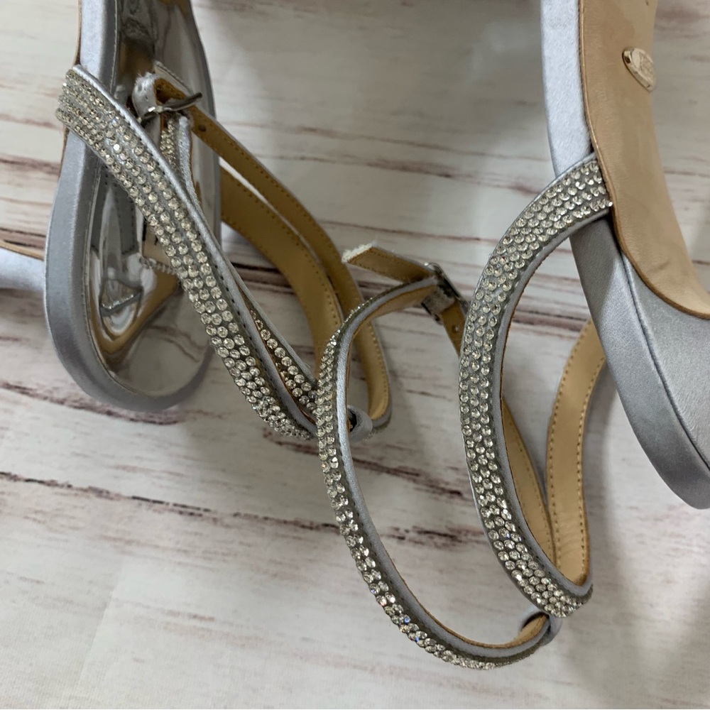 Badgley Mischka Brand Remi Statement Kitten Heel - Picture 11 of 14